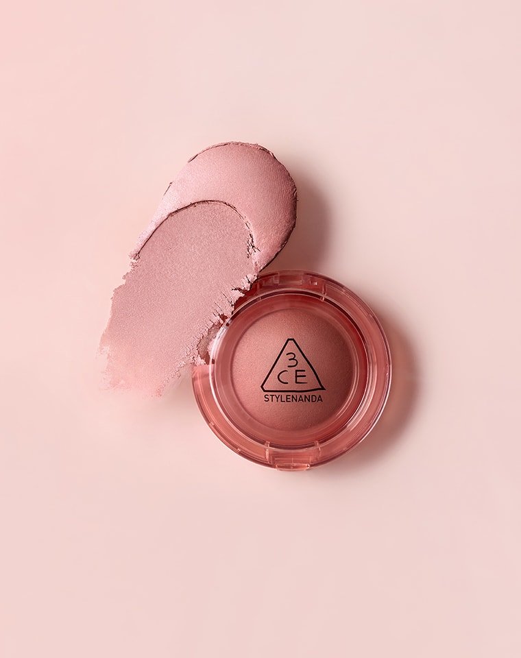 3CE Blushlighter Beige Hour Pakcshot