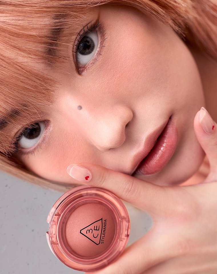 3CE Blushlighter Beige Hour Texture