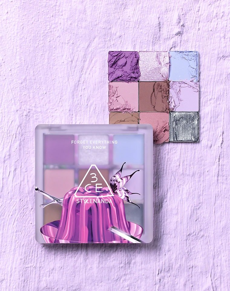 XL Eyeshadow Palette Model