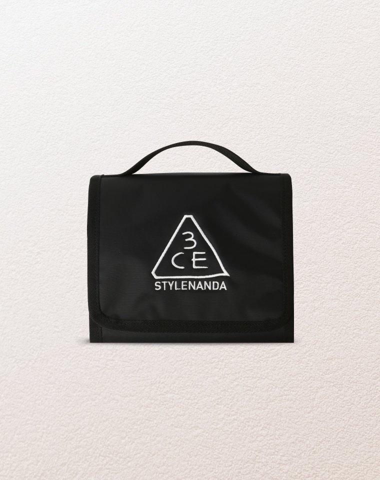 Black packshot 01